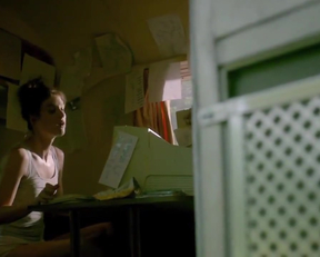 Mackenzie Davis - A Brief Plot - Film nackt