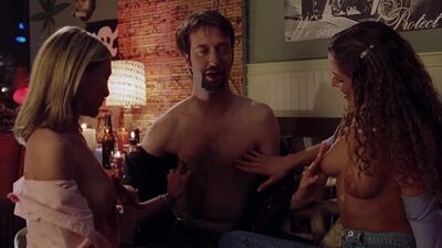 Aerica D'Amaro And Bridgett Wise - Road Trip - Film nackt