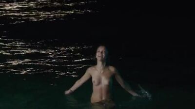 Lola Le Lenn - One Wild Moment - Film nackt