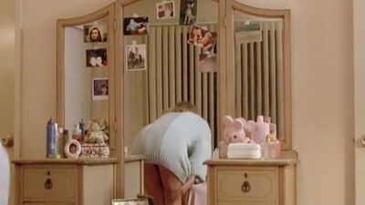 Cathy Podewell - Night Of The Demons - Film nackt