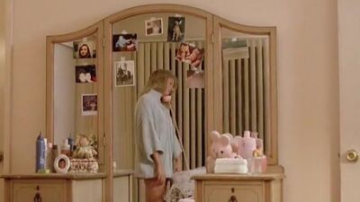 Cathy Podewell - Night Of The Demons - Film nackt
