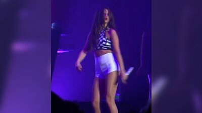 Selena Gomez Round And Round - Film nackt