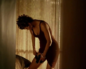 Halle Berry's Best Plot In Monster's Ball And Swordfish - Film nackt