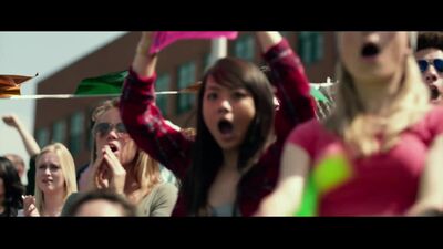 Emily Meade Flashing Her Back Plot In Nerve - Film nackt