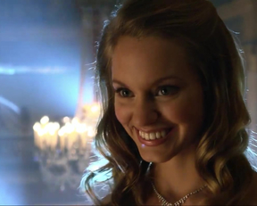 Cassie Keller  Chernise Yvette Heavenly Plot In A Very Harold  Kumar 3D Christmas - Film nackt