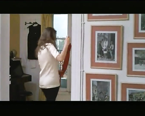 Young Marion Cotillard - Film nackt