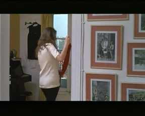 Young Marion Cotillard - Film nackt