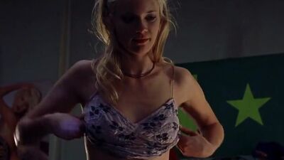 Amy Smart In 'Road Trip' - Film nackt