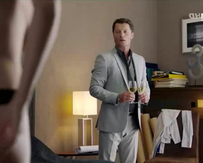 Alexandra Horvath Unwraps Her Huge Plots In Valotarsak - Film nackt