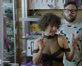 Ilana Glazer's Dorky-sexy Broad City Plot - Film nackt