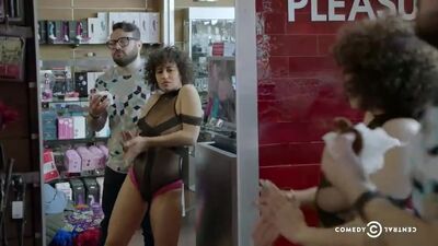Ilana Glazer's Dorky-sexy Broad City Plot - Film nackt