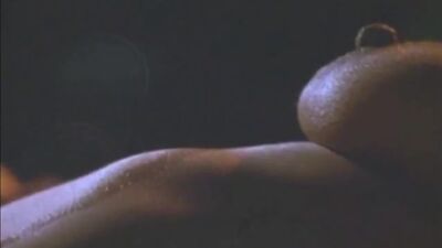 Young Stacey Dash In Illegal In Blue - Film nackt