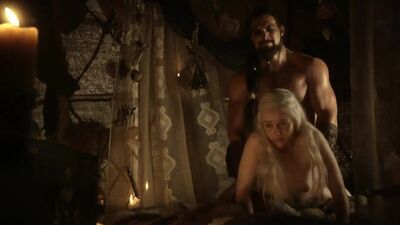 Happy Birthday To Emilia Clarke - GOT - Film nackt