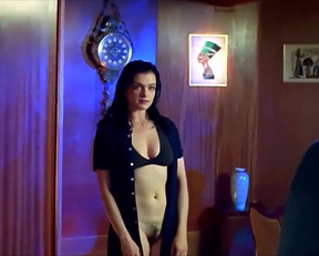 Rachel Weisz In 'I Want You' - Film nackt