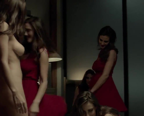 Luisa Moraes In 'Solace' - Film nackt