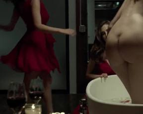 Luisa Moraes In 'Solace' - Film nackt