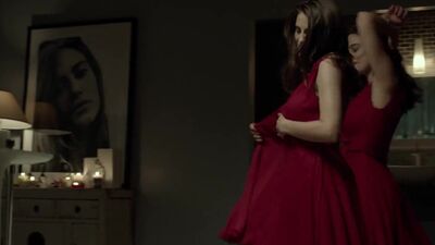 Luisa Moraes In 'Solace' - Film nackt