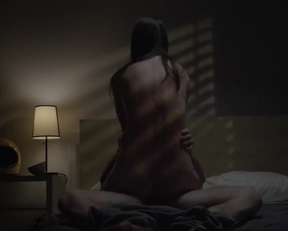 Sarah Hagan In 'Sun Choke' - Film nackt