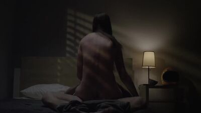Sarah Hagan In 'Sun Choke' - Film nackt