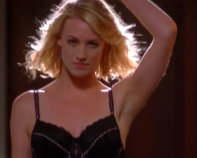 Yvonne Strahovski - Film nackt