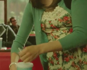 Alison Brie In Community TV Show - Film nackt