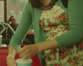 Alison Brie In Community TV Show - Film nackt