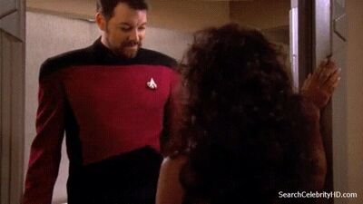 Deanna Troi - Film nackt