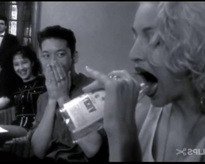 Madonna Deepthroating A Bottle In Truth Or Dare - Film nackt