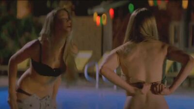 Amber Heard And Amanda Seyfried Topless - Film nackt