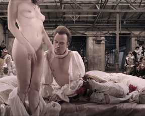 Halina Reijn's Voyeuristic Plot In Goltzius And The Pelican Company - Film nackt