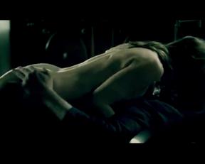 Tara Radcliffe In Femme Fatales - Film nackt