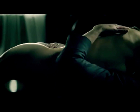 Tara Radcliffe In Femme Fatales - Film nackt