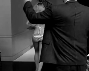 Chloë Grace Moretz - Bikini Plot In 'I Love You, Daddy' - Film nackt