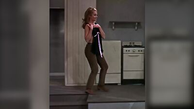 Jane Fonda Shaking Her Plot In Barefoot In The Park - Film nackt