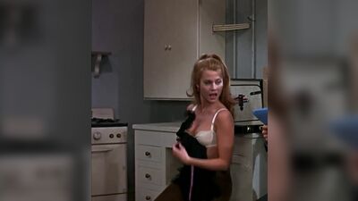 Jane Fonda Shaking Her Plot In Barefoot In The Park - Film nackt