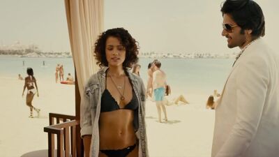 Nathalie Emmanuel's Slow Motion And Jiggly Plot - Film nackt