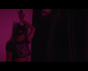 Aubrey Plaza Is A Slutty Catwoman In Ingrid Goes West - Film nackt