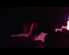 Aubrey Plaza Is A Slutty Catwoman In Ingrid Goes West - Film nackt