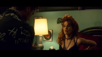 Gwen Hollander - Future Man - Film nackt