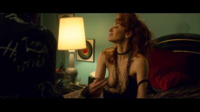 Gwen Hollander - Future Man - Film nackt