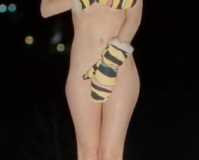 Felicity Jones In 'Chalet Girl' - Film nackt