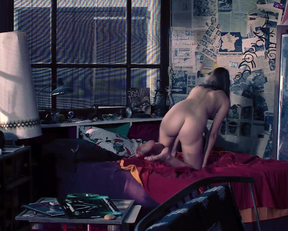 Hélène Zimmer In Q - Film nackt