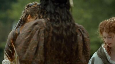 Noémie Schmidt In 'Versailles' - Film nackt