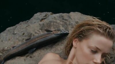 Amber Heard In The River Why - Film nackt