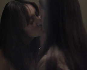 Sara Malakul Lane  Sarah Hagan Pussy Grab Plot In Sun Choke - Film nackt