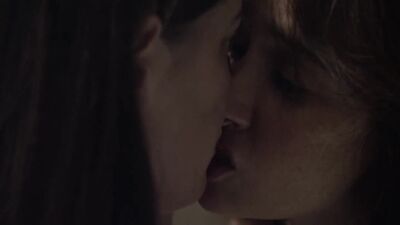 Sara Malakul Lane  Sarah Hagan Pussy Grab Plot In Sun Choke - Film nackt