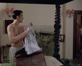 Alex Kingston  Kate Hardie - Croupier - Film nackt