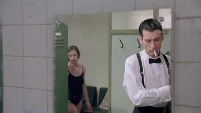 Alex Kingston  Kate Hardie - Croupier - Film nackt