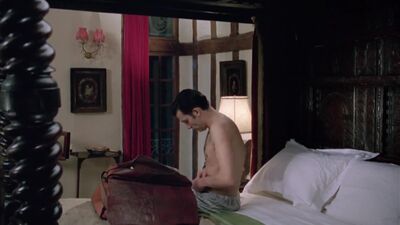 Alex Kingston  Kate Hardie - Croupier - Film nackt