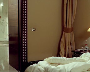 Natalia Avelon In Strike Back - Film nackt